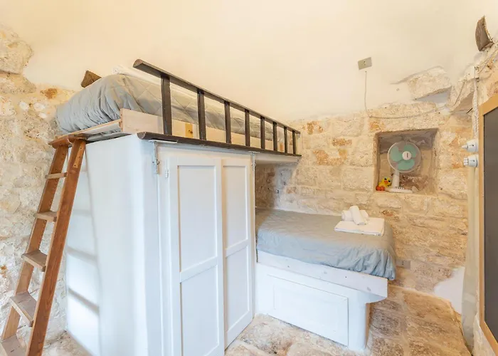 Trullo Bianco * Остуни