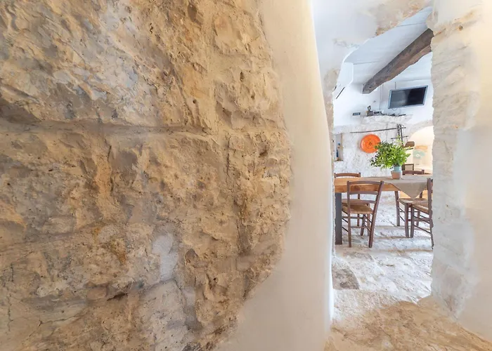 Trullo Bianco Остуни