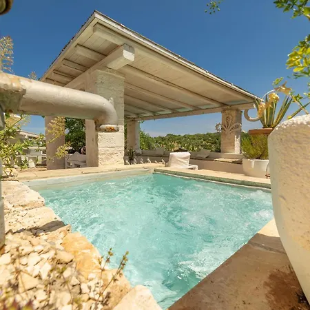 Trullo Bianco * Ostuni