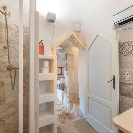 Trullo Bianco * Ostuni