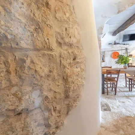 Trullo Bianco Ostuni