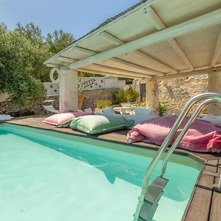 Trullo Bianco Ostuni