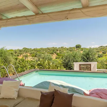 Trullo Bianco Villa *