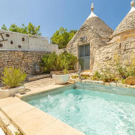Trullo Bianco Villa *