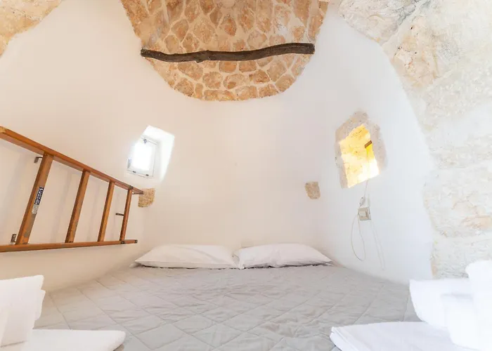 ヴィラ Trullo Bianco オストゥーニ